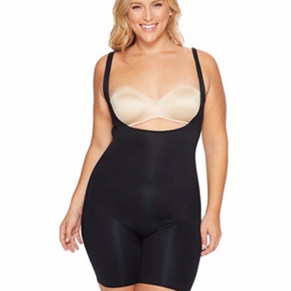 Spanx conceal  her mid  thighs